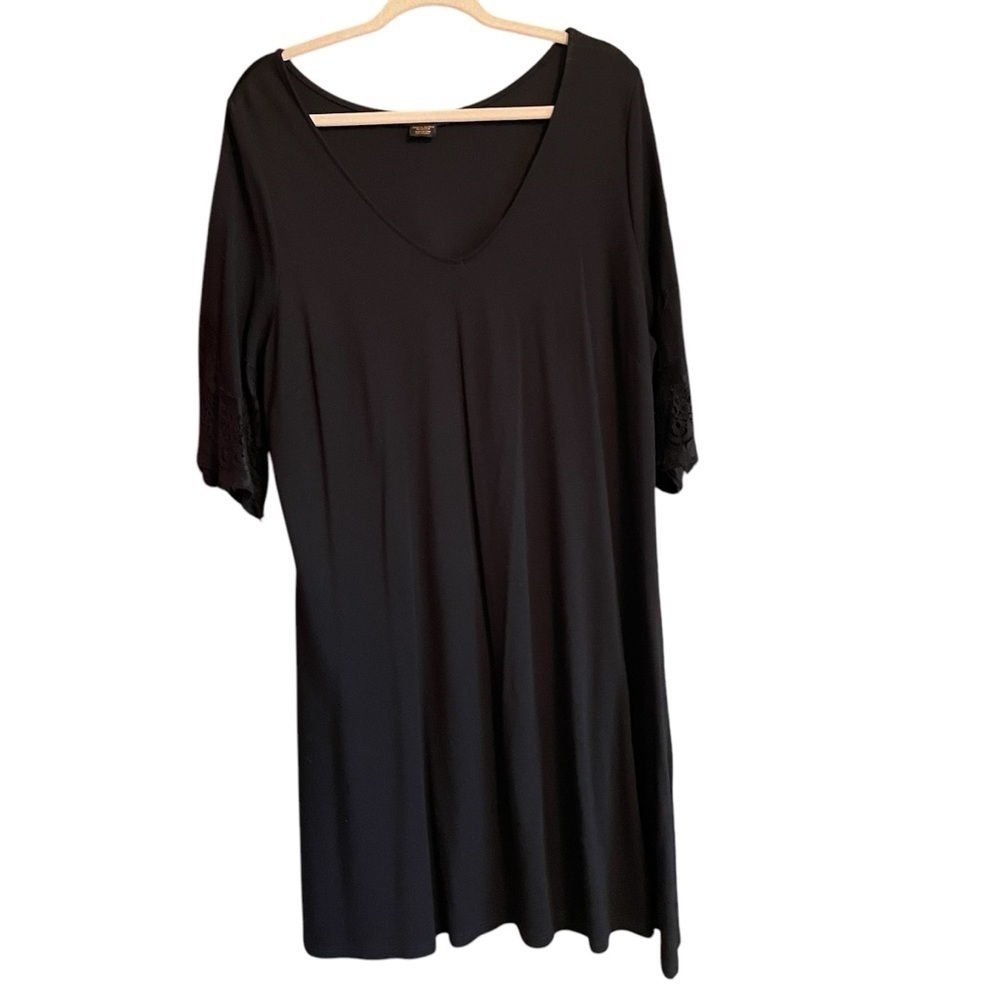 Love & Legend Black V Neck Dress-Drapes Beautifully-Short Sleeves w/Lace-Size 2X